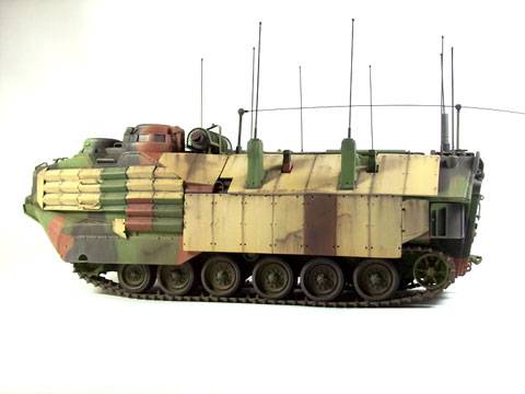 Vehiculo AACV7-A1 Command.  
