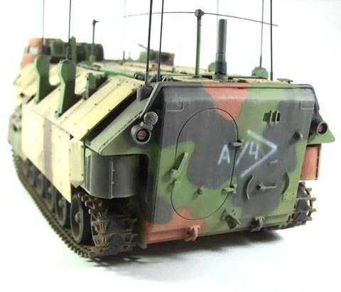 Vehiculo AACV7-A1 Command.  