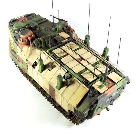 Vehiculo AACV7-A1 Command.  
