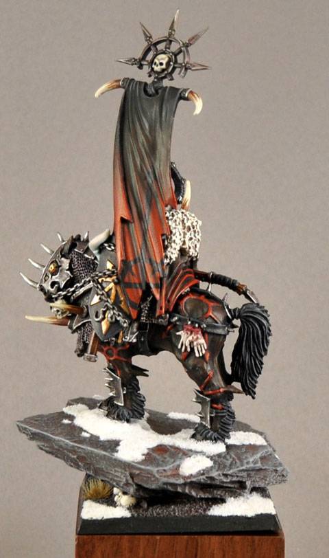 Miniatura esculpida por Mike Anderson de un Caballero del Caos