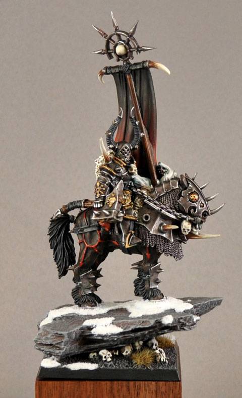 Miniatura esculpida por Mike Anderson de un Caballero del Caos