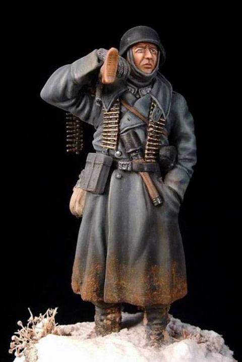 Esta peque&ntilde;a Vi&ntilde;eta representa a la figura de un soldado alem&aacute;n ( servidor de ametralladra )