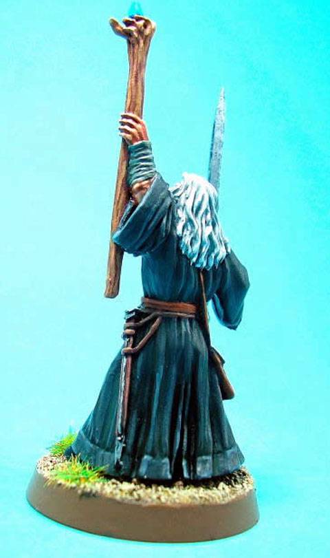 Magn&iacute;fica escultura de Gandal el Gris a escala 30 mm.