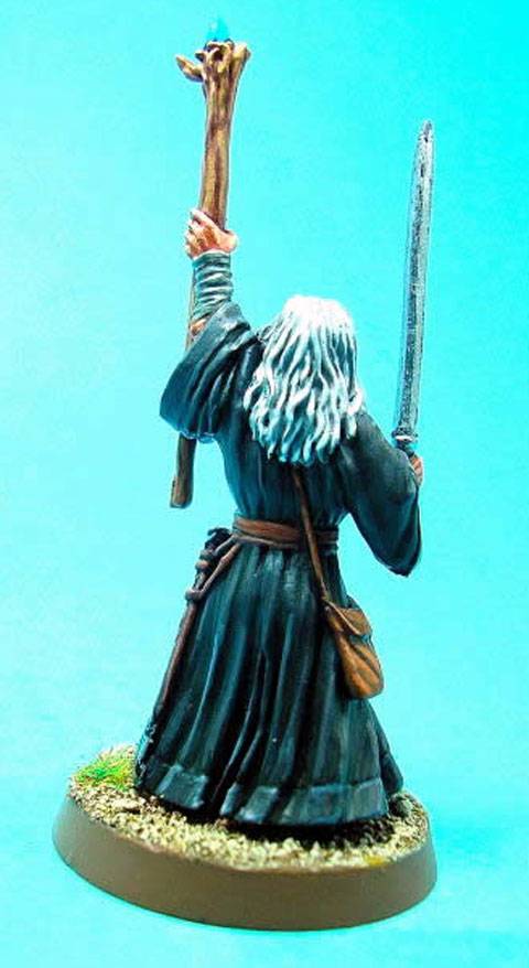 Magn&iacute;fica escultura de Gandal el Gris a escala 30 mm.