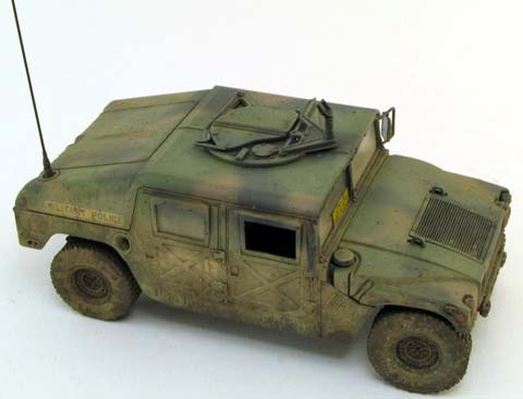 Vehiculo 4x4 Humvee de la Policia Militar - Escala 1/48