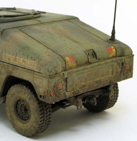 Vehiculo 4x4 Humvee de la Policia Militar - Escala 1/48