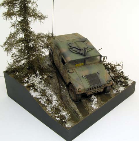 Vehiculo 4x4 Humvee de la Policia Militar - Escala 1/48