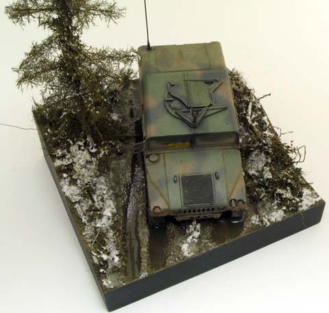 Vehiculo 4x4 Humvee de la Policia Militar - Escala 1/48