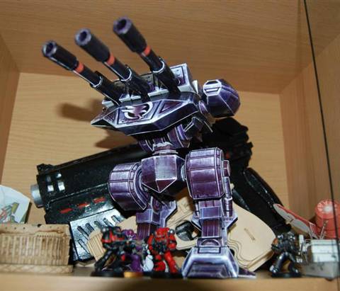 Los Juggernauts son robots caminantes con un gran poder de artiller&iacute;a de largo alcance  utilizados por los GDI.