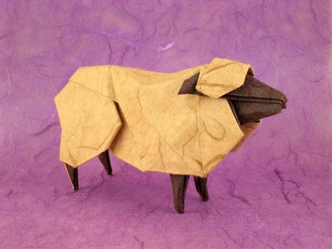 Carnero de papel del Maestro Hideo Komatsu