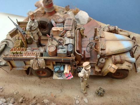 Cami&oacute;n Chevrolet del  LRDG en el Desierto - Escala 1/35