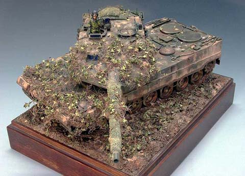 Carro de Combate Aleman Leopard 2A6 Camuflado - Escala 1/35