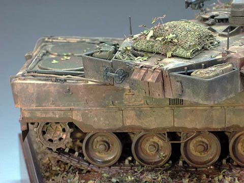 Carro de Combate Aleman Leopard 2A6 Camuflado - Escala 1/35