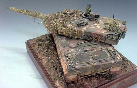 Carro de Combate Aleman Leopard 2A6 Camuflado - Escala 1/35