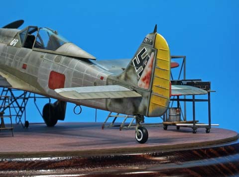 Maqueta a escala 1/48 del avi&oacute;n Naked 190, de la marca Hasegawa