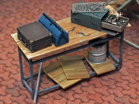 Maqueta a escala 1/48 del avi&oacute;n Naked 190, de la marca Hasegawa