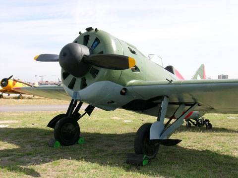 Polikarpov I-16