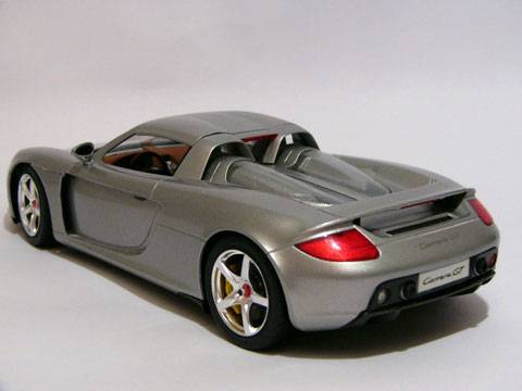 Porsche Carrera GT - Escala 1/24