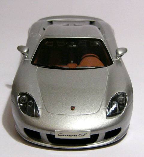 Porsche Carrera GT - Escala 1/24