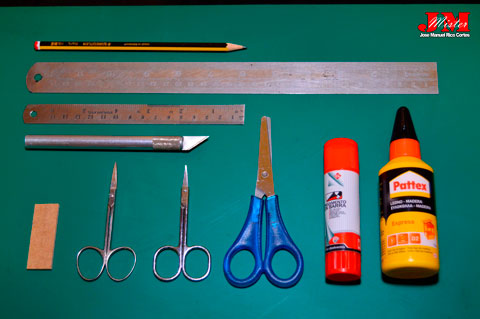 Proyecto Recortables Ejército Romano Imperial en Cartulina - Escala 28mm. Pegamento, Cola, Tijeras, Reglas y Cúter. Proyecto Recortables Ejército Romano Imperial en Cartulina - Escala 28mm. Pegamento, Cola, Tijeras, Reglas y Cúter.