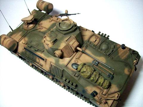 Tanque Argentino Mediano en su versi&oacute;n VCTP (vehiculo de combate para transporte de personal)