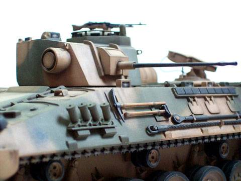 Tanque Argentino Mediano en su versi&oacute;n VCTP (vehiculo de combate para transporte de personal)