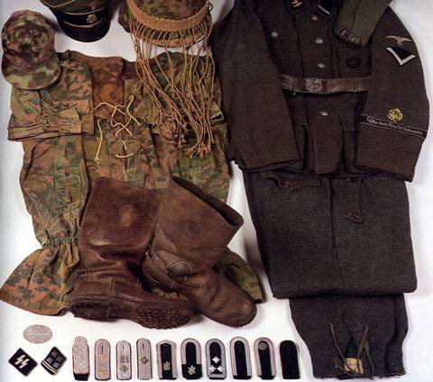 Uniformes Wafen SS - 1944.  