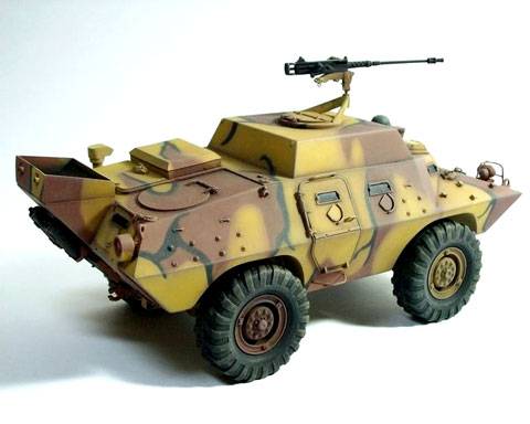 Representaci&oacute;n de la tanqueta Cadillac Cage V-150S &ldquo;Commando&rdquo; en su versi&oacute;n prototipo.