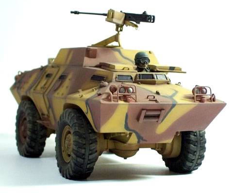 Representaci&oacute;n de la tanqueta Cadillac Cage V-150S &ldquo;Commando&rdquo; en su versi&oacute;n prototipo.