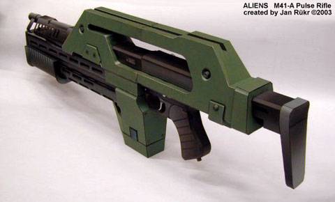 Recortable de Papel del  Rifle de Asalto de Aliens , el Rifle M41 - A Pulse