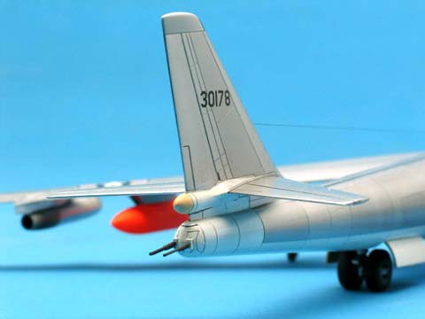 Bombardero B-47E Stratojet - Escala 1/144