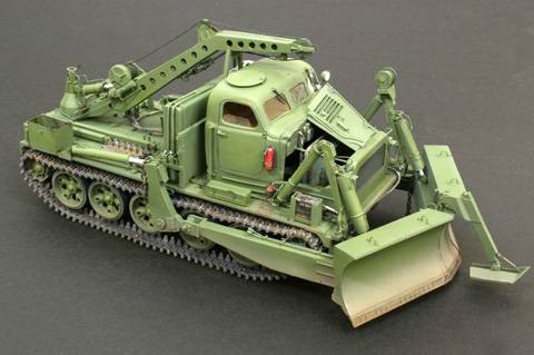 Vehiculo de Ingenieros Pesado BAT- M a escala 1:35