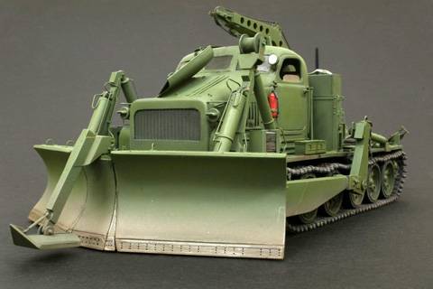 Vehiculo de Ingenieros Pesado BAT- M a escala 1:35