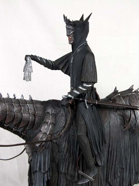 Figura a caballo en resina y vinilo a escala de 1/6 , representando al mensajero oscuro de Mordor llamado Boca de Sauron.  