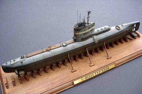 Submarino U-Boot tipo XXIII de Special Navy a escala 1/72. 