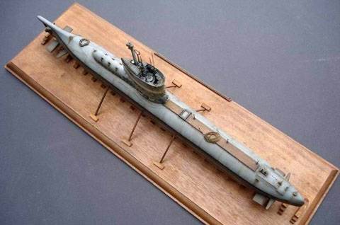 Submarino U-Boot tipo XXIII de Special Navy a escala 1/72. 