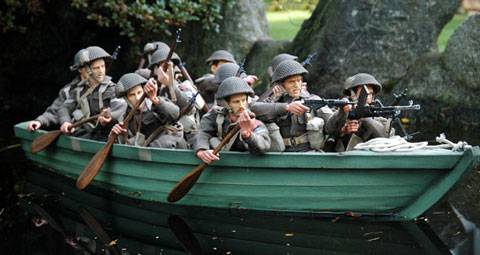 hombres del Regimiento Escoc&eacute;s de Canad&aacute;