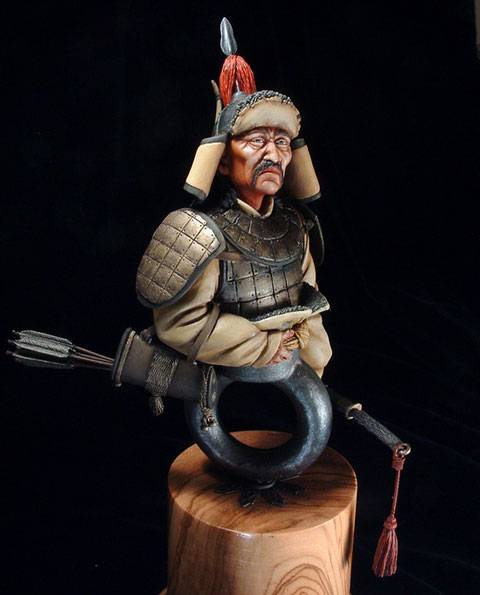 Busto de un Guerrero Mongol