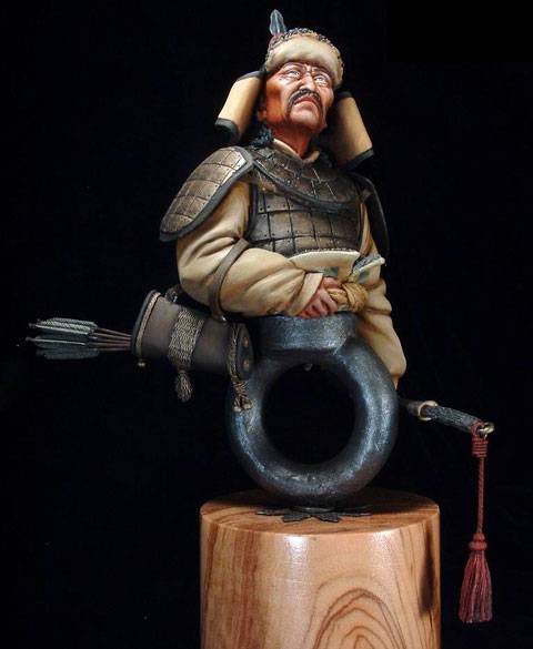 Busto de un Guerrero Mongol