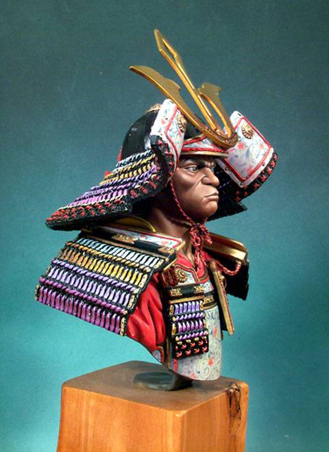 Busto de un Guerrero Samurai 