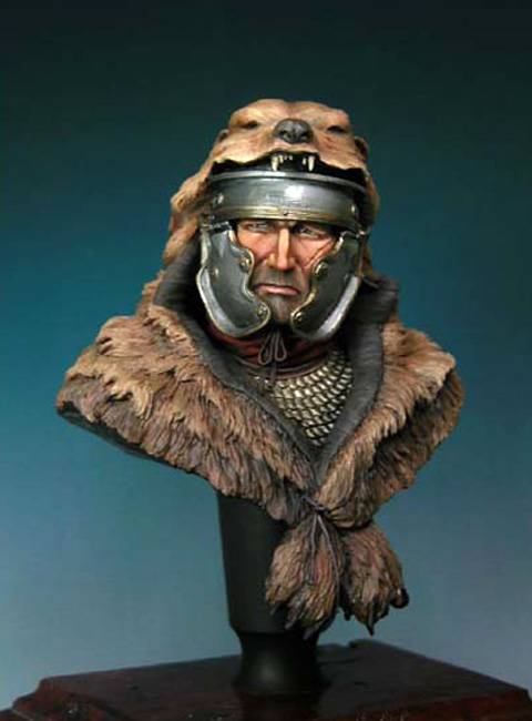 Busto de un Signifer Romano - 1st Century A.D.  