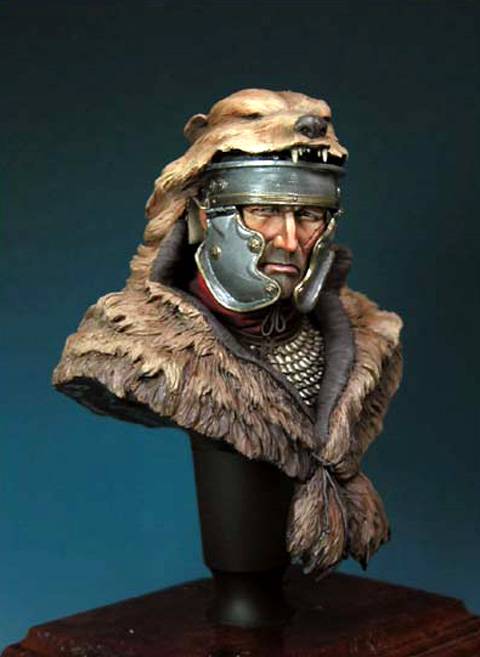 Busto de un Signifer Romano - 1st Century A.D.  