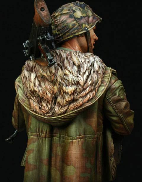 Busto Portador de MG-42 Waffen SS - Ardenas 1944. 