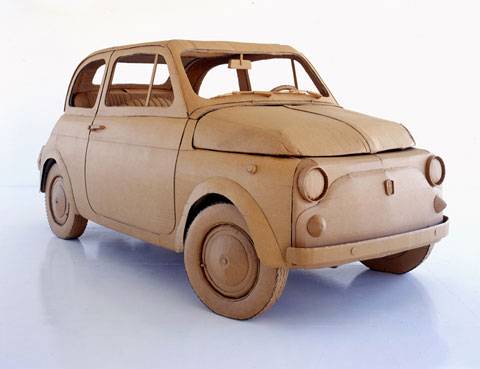 Coche de Carton a escala 1:1