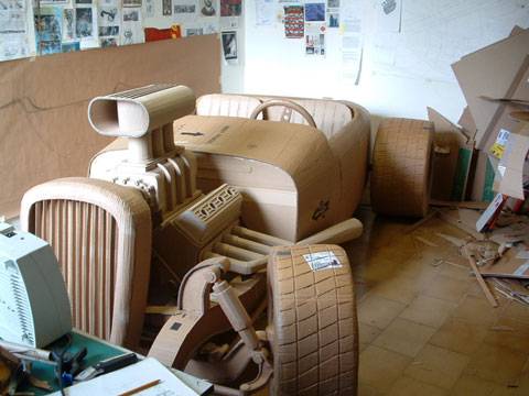 Coche competici&oacute;n  de Carton a escala 1:1
