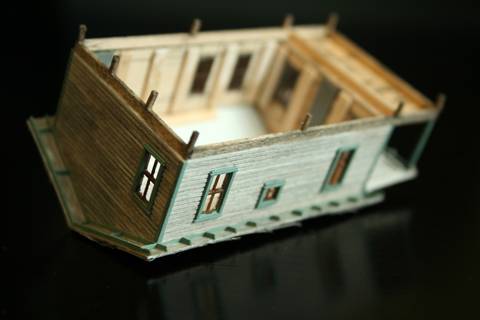 Construccion de un Barracon Minero con Porche - Scratchbuilding