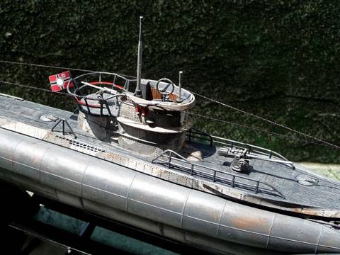 Submarino DKM U-201 - Escala 1/144.