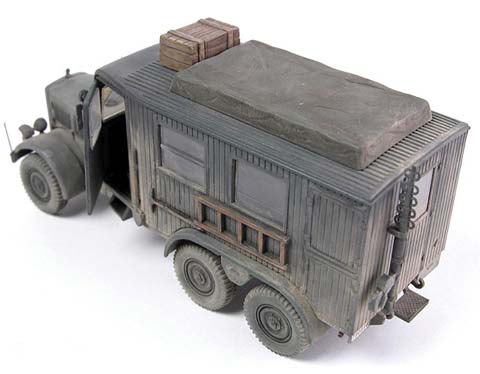 Camion Diesel Radio Mac - Escala 1/72.