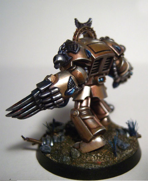 Una magnifica pieza la de este exterminador a escala de 28mm
