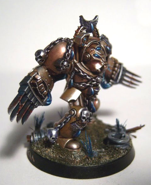 Una magnifica pieza la de este exterminador a escala de 28mm